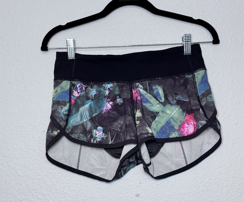 Lululemon Women’s SZ 2 Run Speed Shirts Curious Jungle Black Floral Palm Print